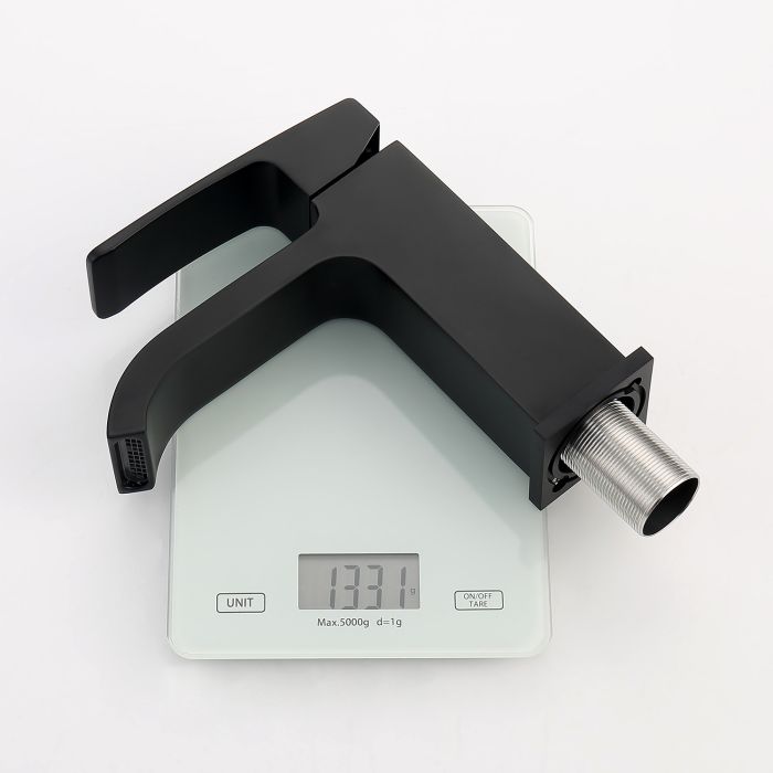 Смеситель для раковины Raglo черный R02.10.06