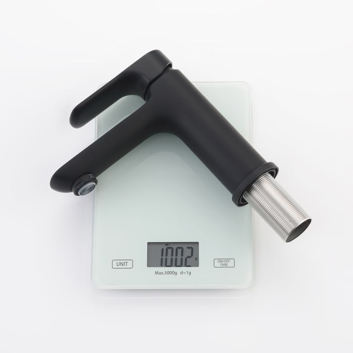 Смеситель для раковины Raglo черный R03.10.06